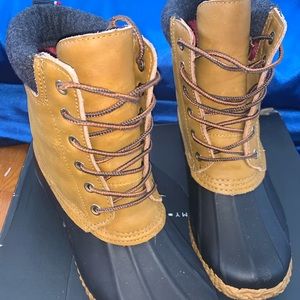 TH duck boots